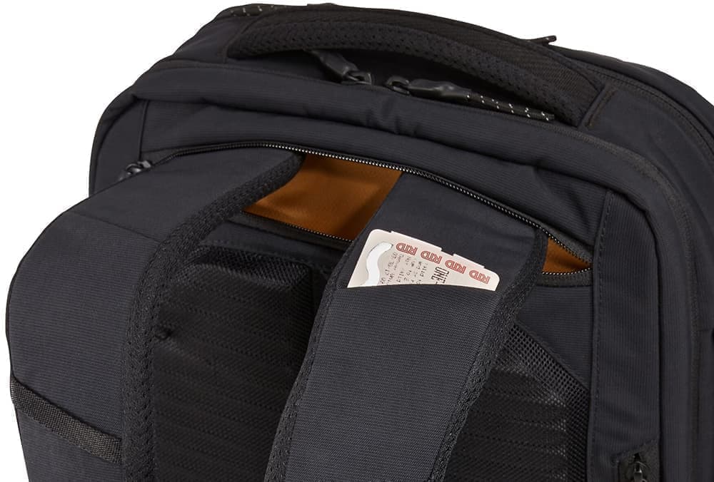 Рюкзак-трансформер для ноутбука Thule PARACB2116 Paramount Convertible Backpack 16L 15.6″