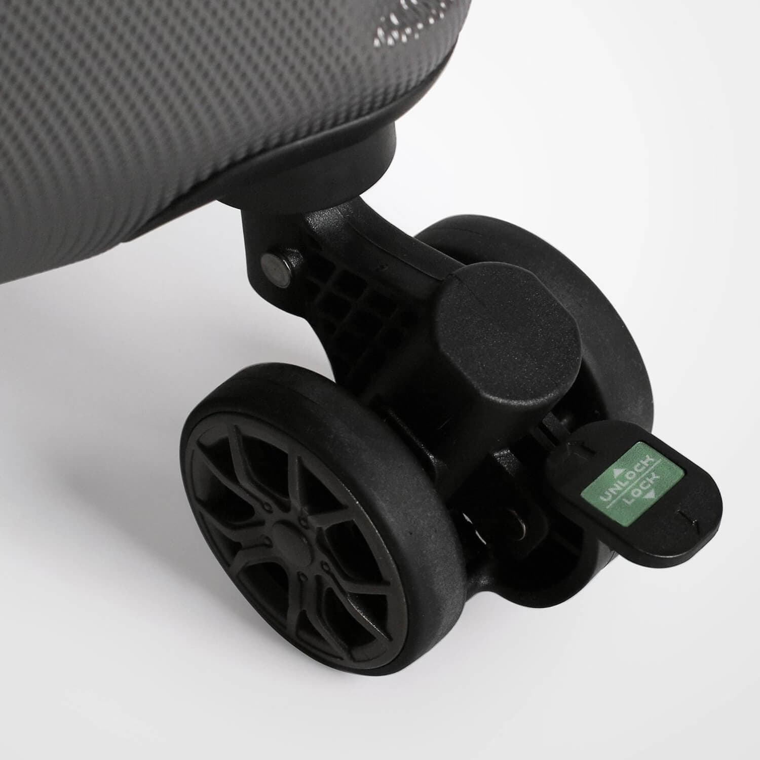 Чемодан с портпледом, амортизаторами и стопором Eberhart 05D*424 Drive 2.0 Spinner M 69 см Exp