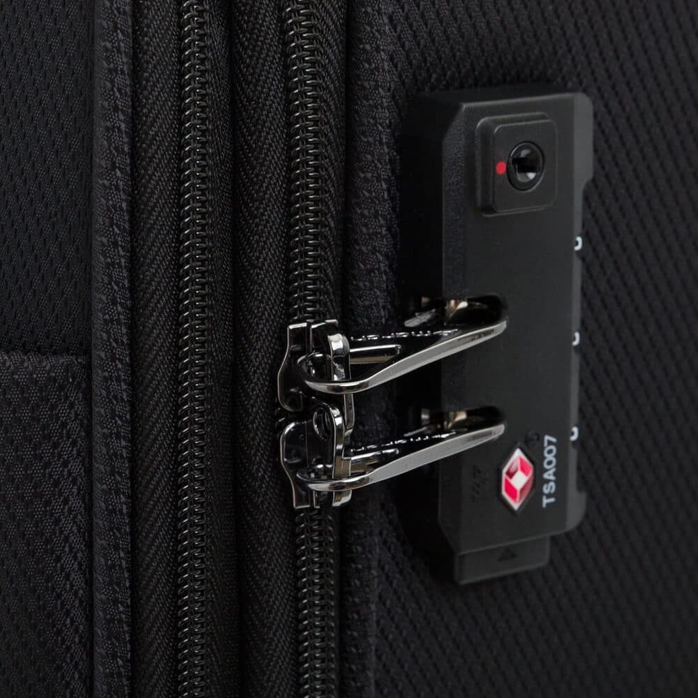 Чемодан March M2612*62 Tourer Spinner 68 см Expandable