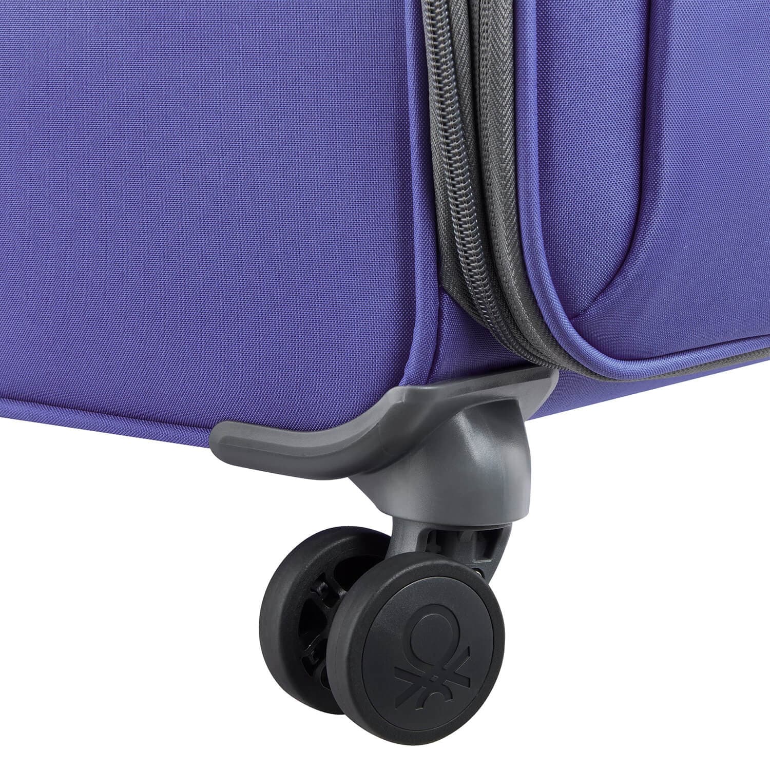 Чемодан Delsey B03767810 UCB Softside Trolley M 65 см Expandable