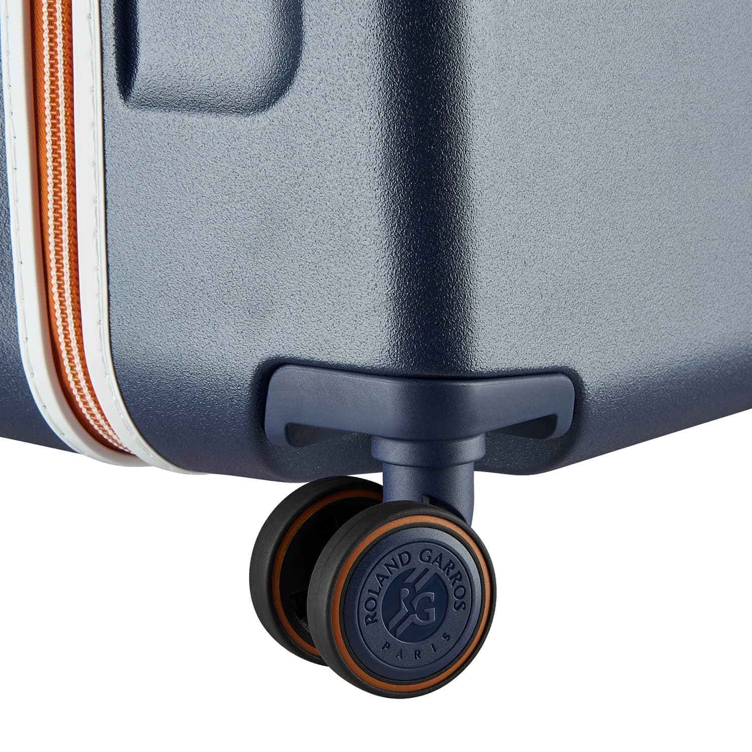 Чемодан на на колесах с амортизаторами Delsey 001622818 Turenne 2.0 4DW Trunk M 73 см