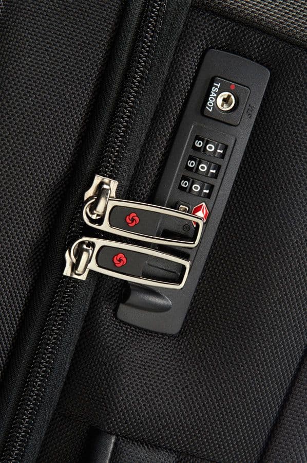 Чемодан на колёсах Samsonite 35V*013 Pro-DLX 4 Upright 55 см