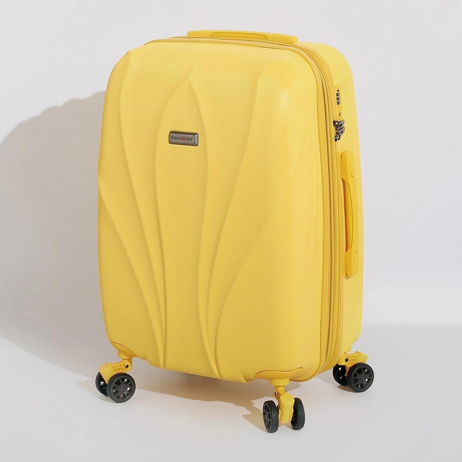 Чемодан Eberhart на колесах с амортизаторами 03L*424 Lotus Spinner M 67 см Expandable