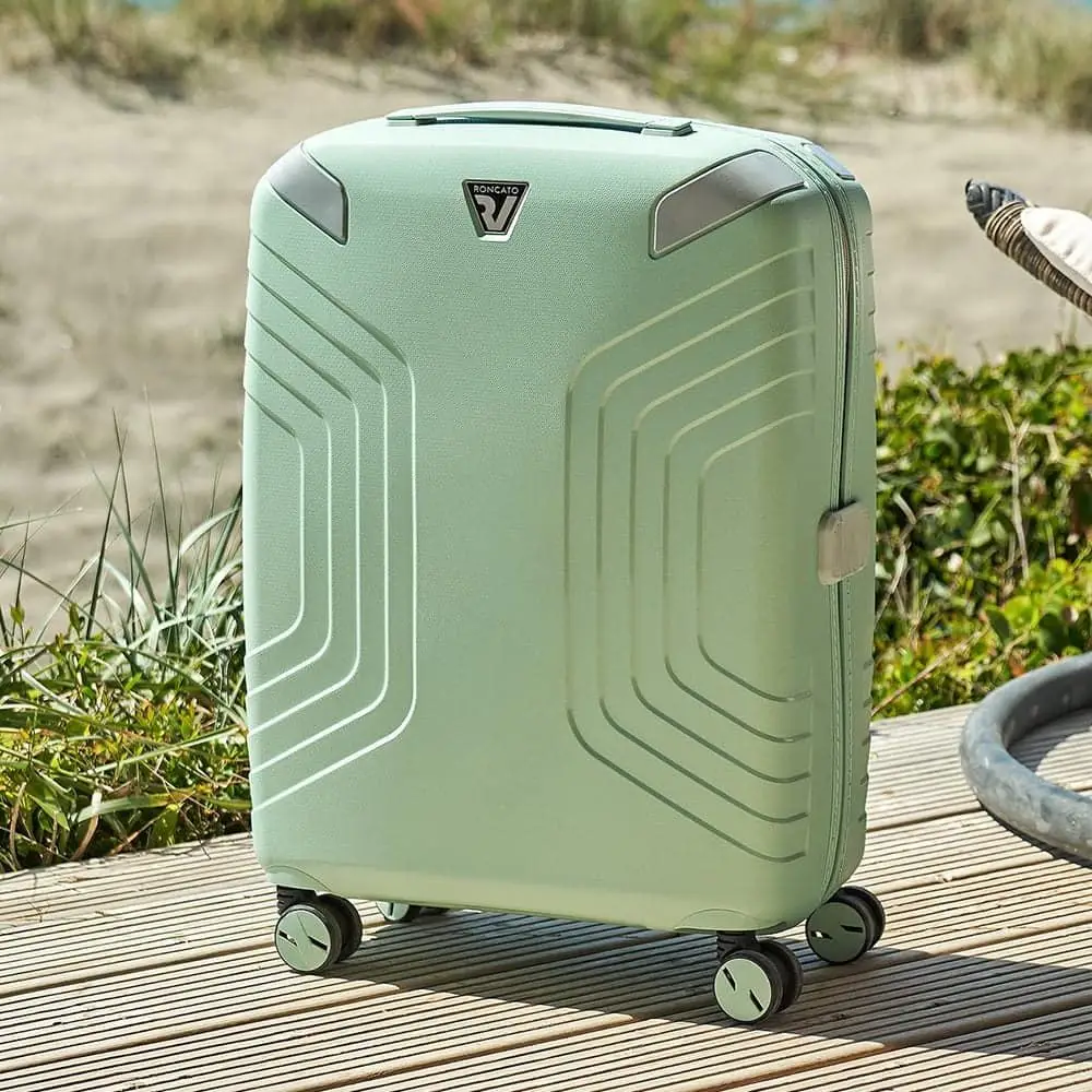 Чемодан Roncato 5773 Ypsilon Cabin Trolley Spinner S 55 см USB